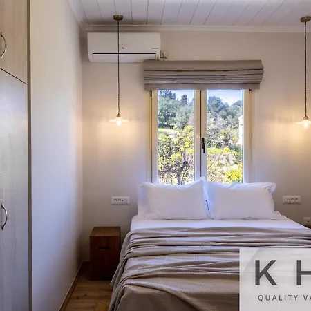 Apartment Two Bedroom And Open Plan In *